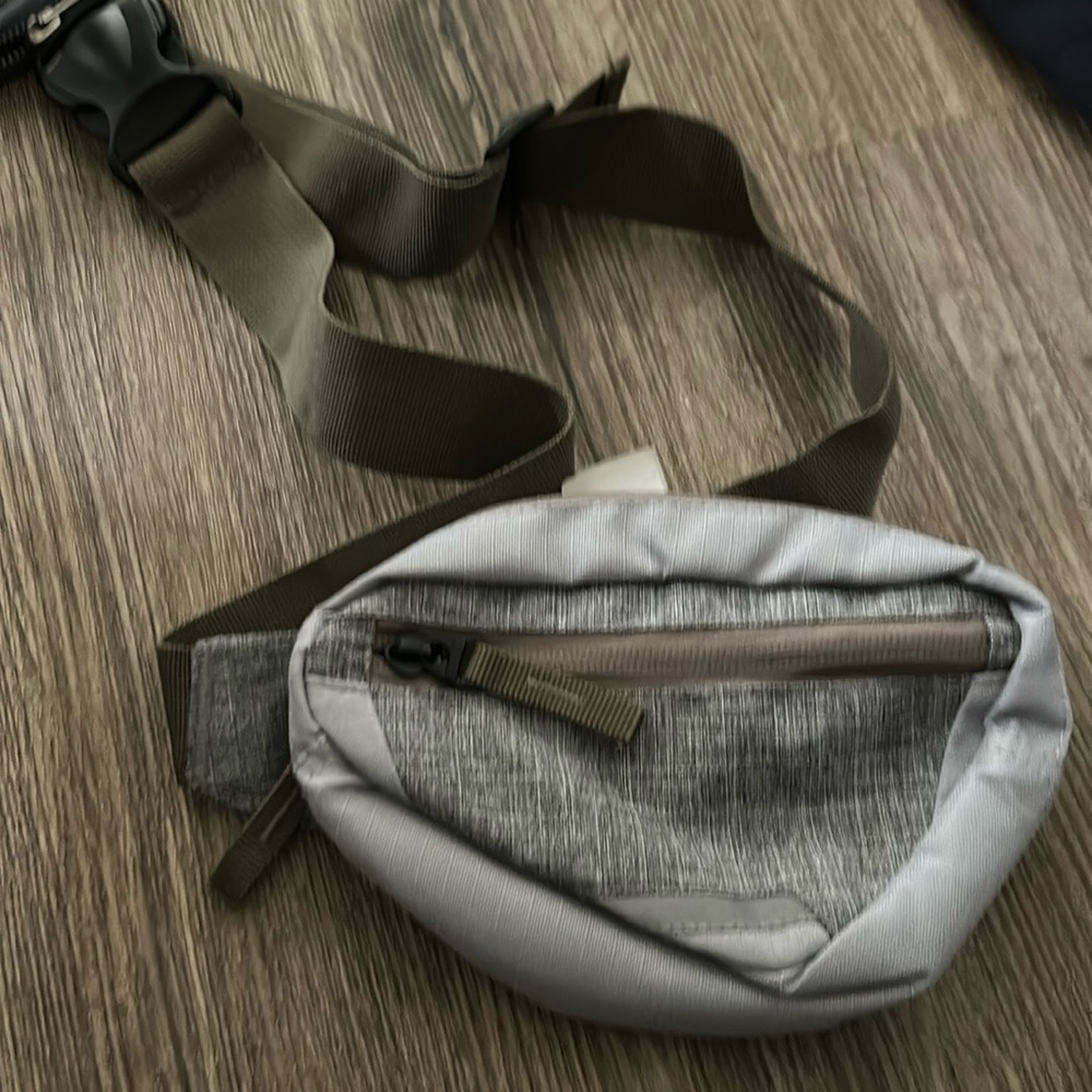 Fanny pack